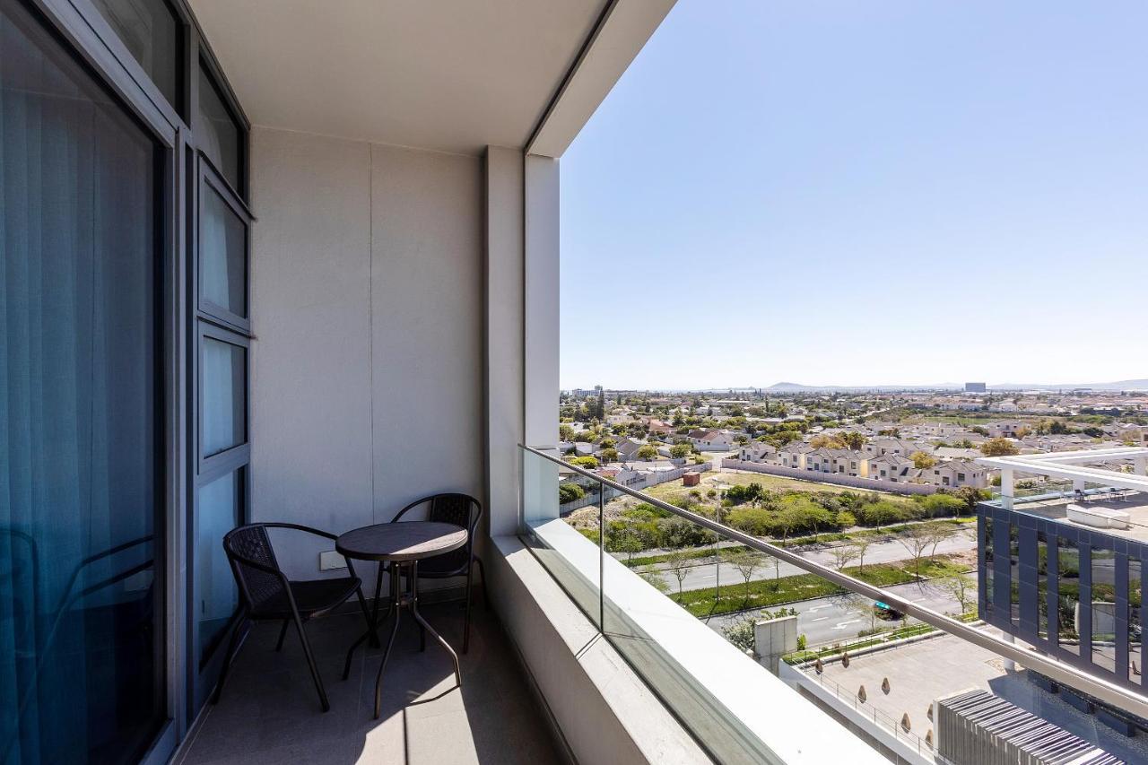 Axis Luxury Apartments By Century City Hotels Kapstaden Exteriör bild