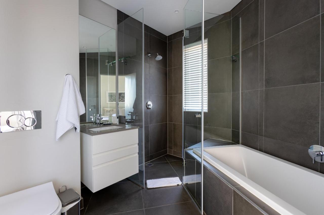 Axis Luxury Apartments By Century City Hotels Kapstaden Exteriör bild