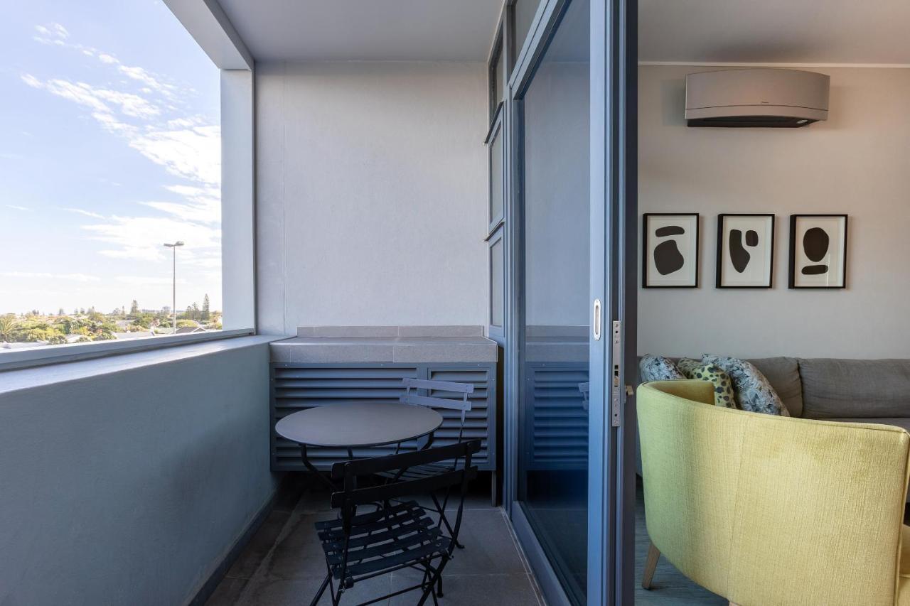 Axis Luxury Apartments By Century City Hotels Kapstaden Exteriör bild